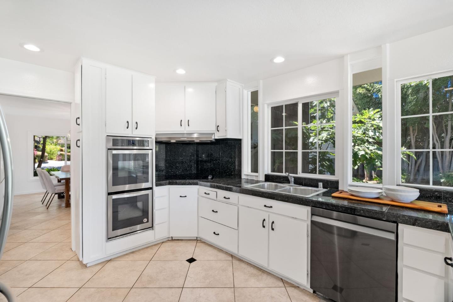 Detail Gallery Image 11 of 49 For 201 Yerba Buena Ave, Los Altos,  CA 94022 - 4 Beds | 3 Baths