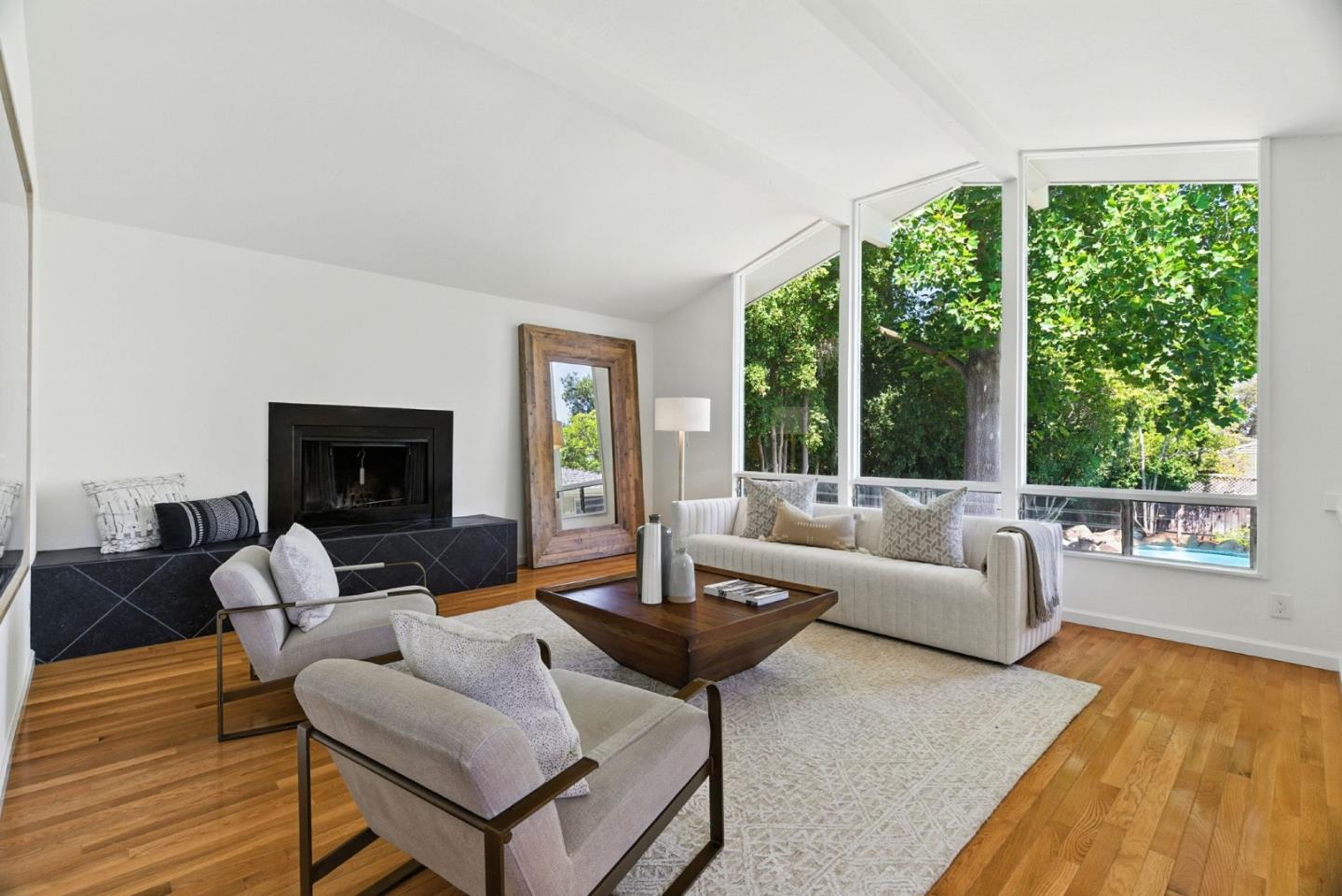 Detail Gallery Image 20 of 49 For 201 Yerba Buena Ave, Los Altos,  CA 94022 - 4 Beds | 3 Baths