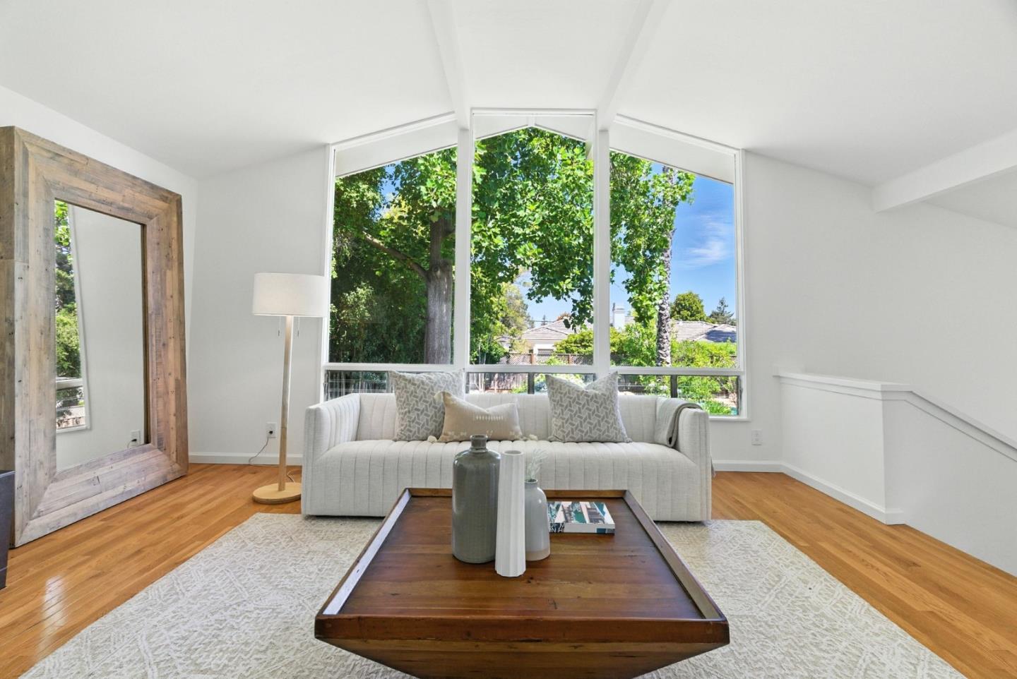Detail Gallery Image 21 of 49 For 201 Yerba Buena Ave, Los Altos,  CA 94022 - 4 Beds | 3 Baths