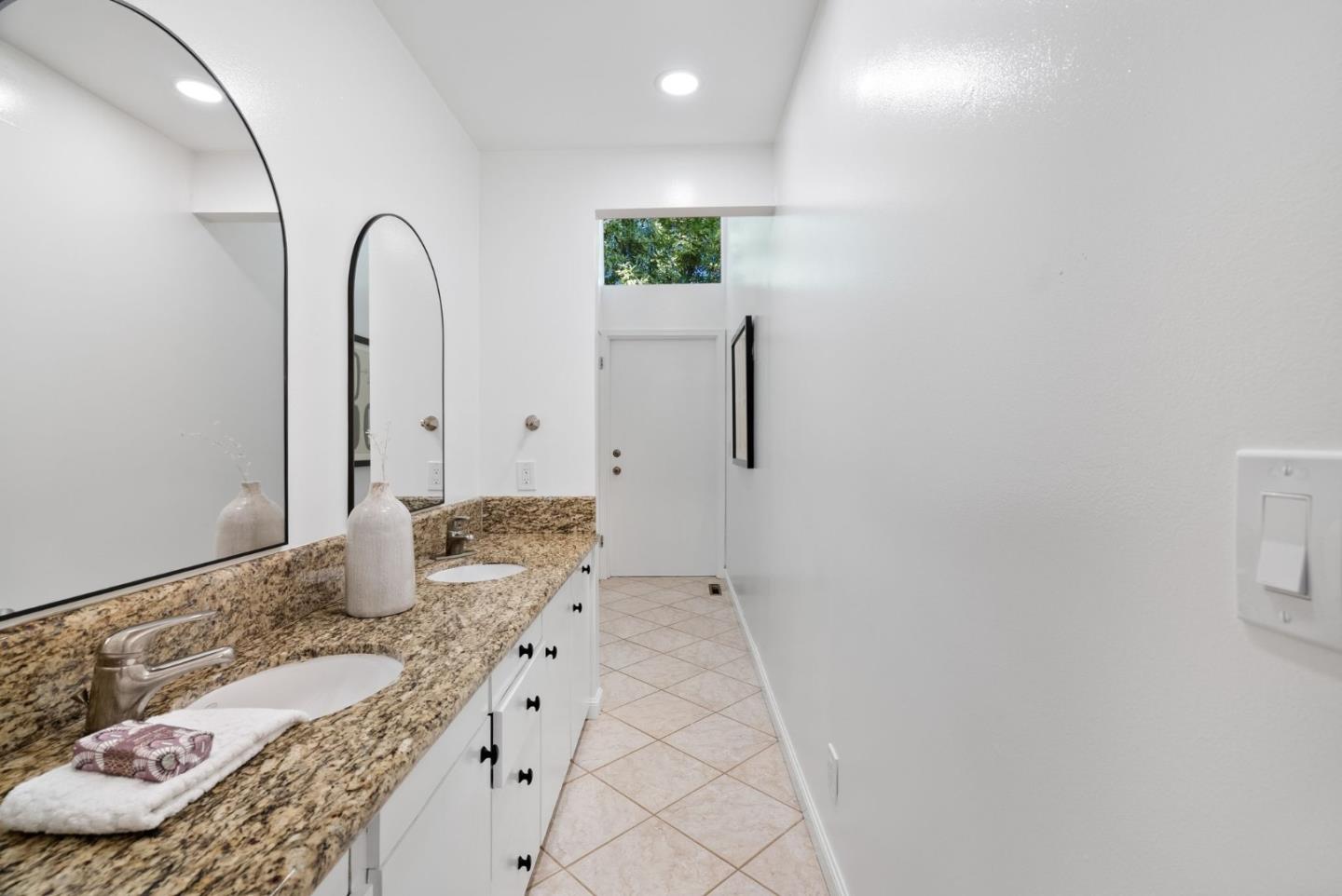 Detail Gallery Image 31 of 49 For 201 Yerba Buena Ave, Los Altos,  CA 94022 - 4 Beds | 3 Baths