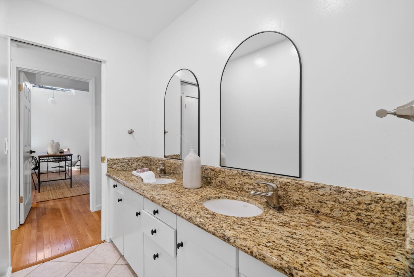 Detail Gallery Image 32 of 49 For 201 Yerba Buena Ave, Los Altos,  CA 94022 - 4 Beds | 3 Baths