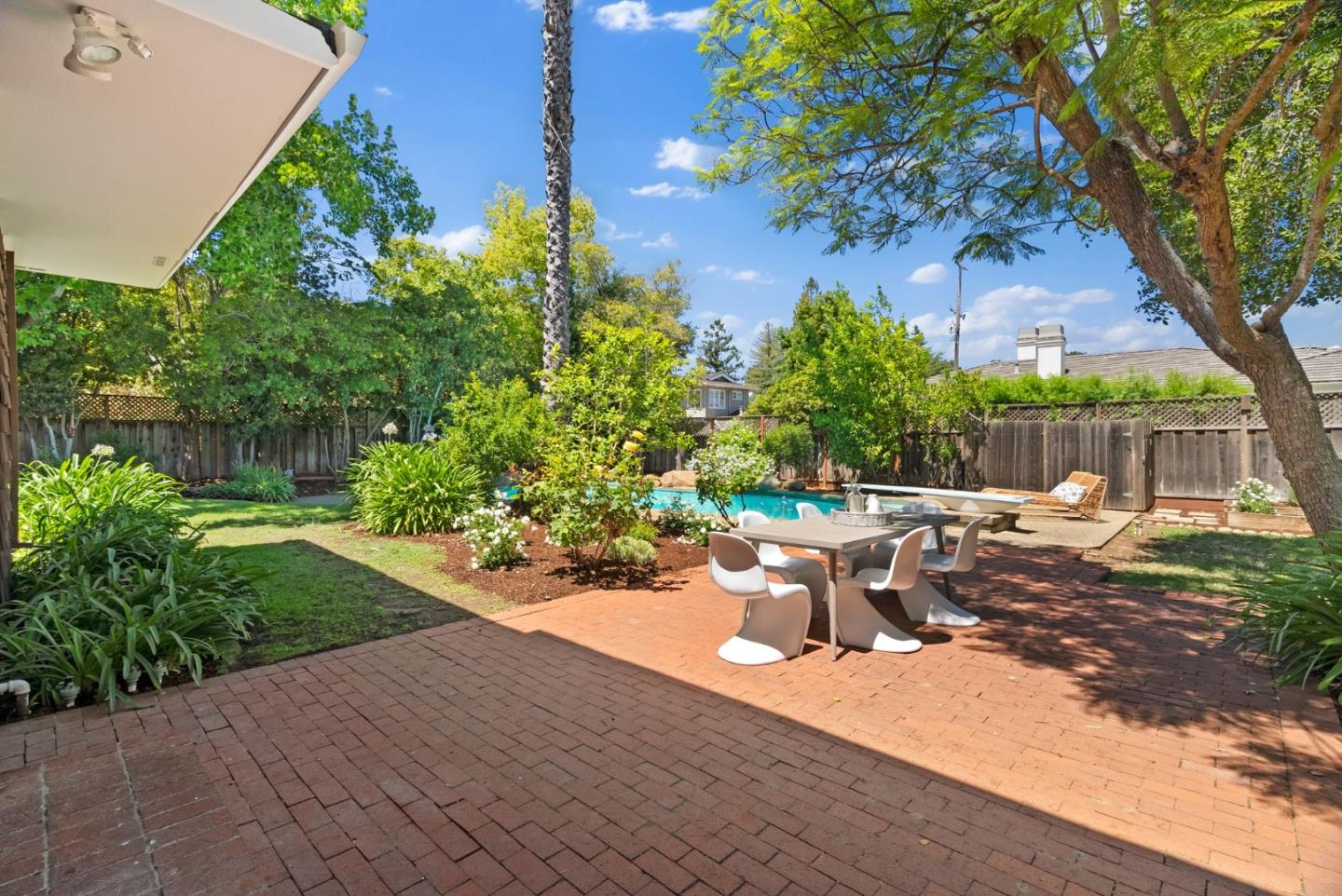 Detail Gallery Image 39 of 49 For 201 Yerba Buena Ave, Los Altos,  CA 94022 - 4 Beds | 3 Baths