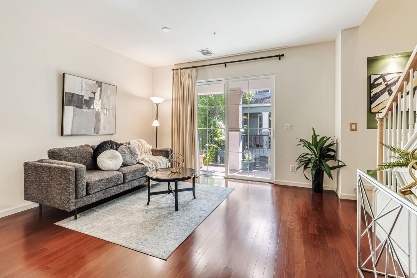 Detail Gallery Image 10 of 42 For 59 Bassett St, San Jose,  CA 95110 - 3 Beds | 3 Baths