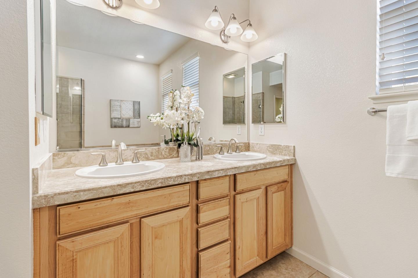 Detail Gallery Image 31 of 42 For 59 Bassett St, San Jose,  CA 95110 - 3 Beds | 3 Baths