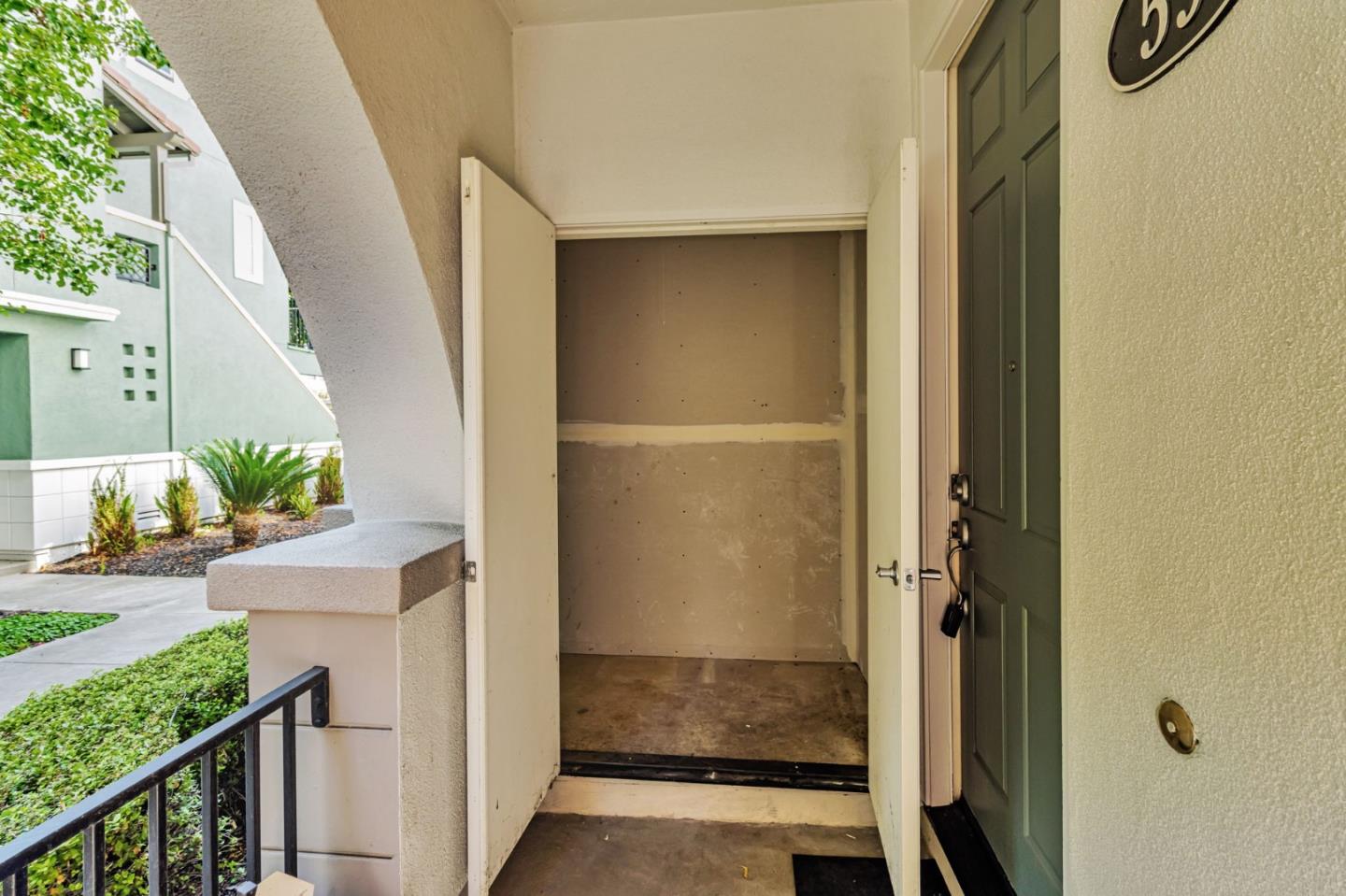 Detail Gallery Image 6 of 42 For 59 Bassett St, San Jose,  CA 95110 - 3 Beds | 3 Baths
