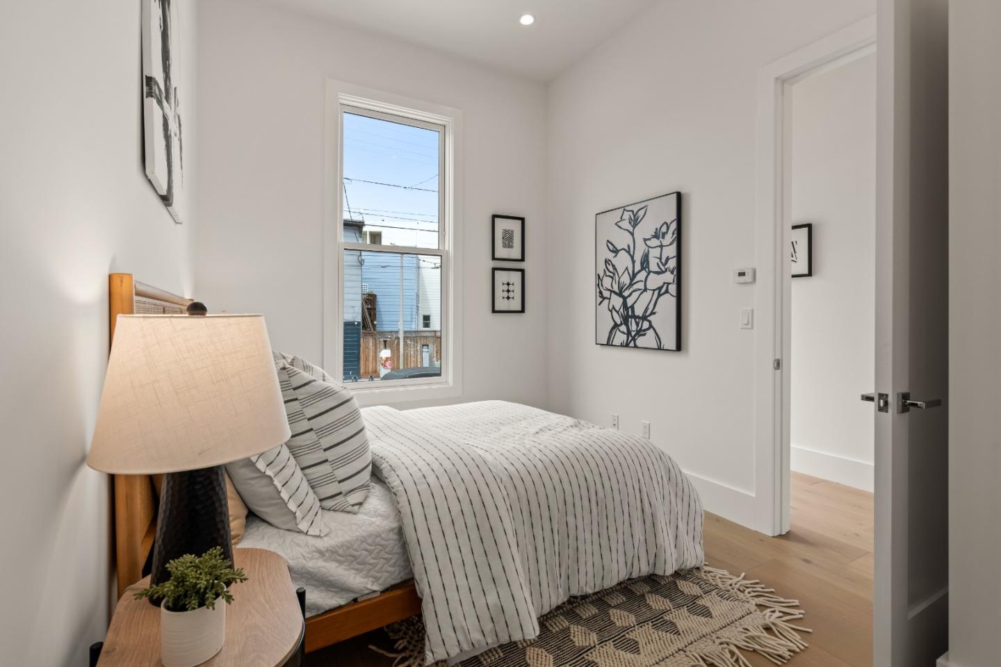Detail Gallery Image 23 of 70 For 17 30th St, San Francisco,  CA 94110 - 4 Beds | 3 Baths