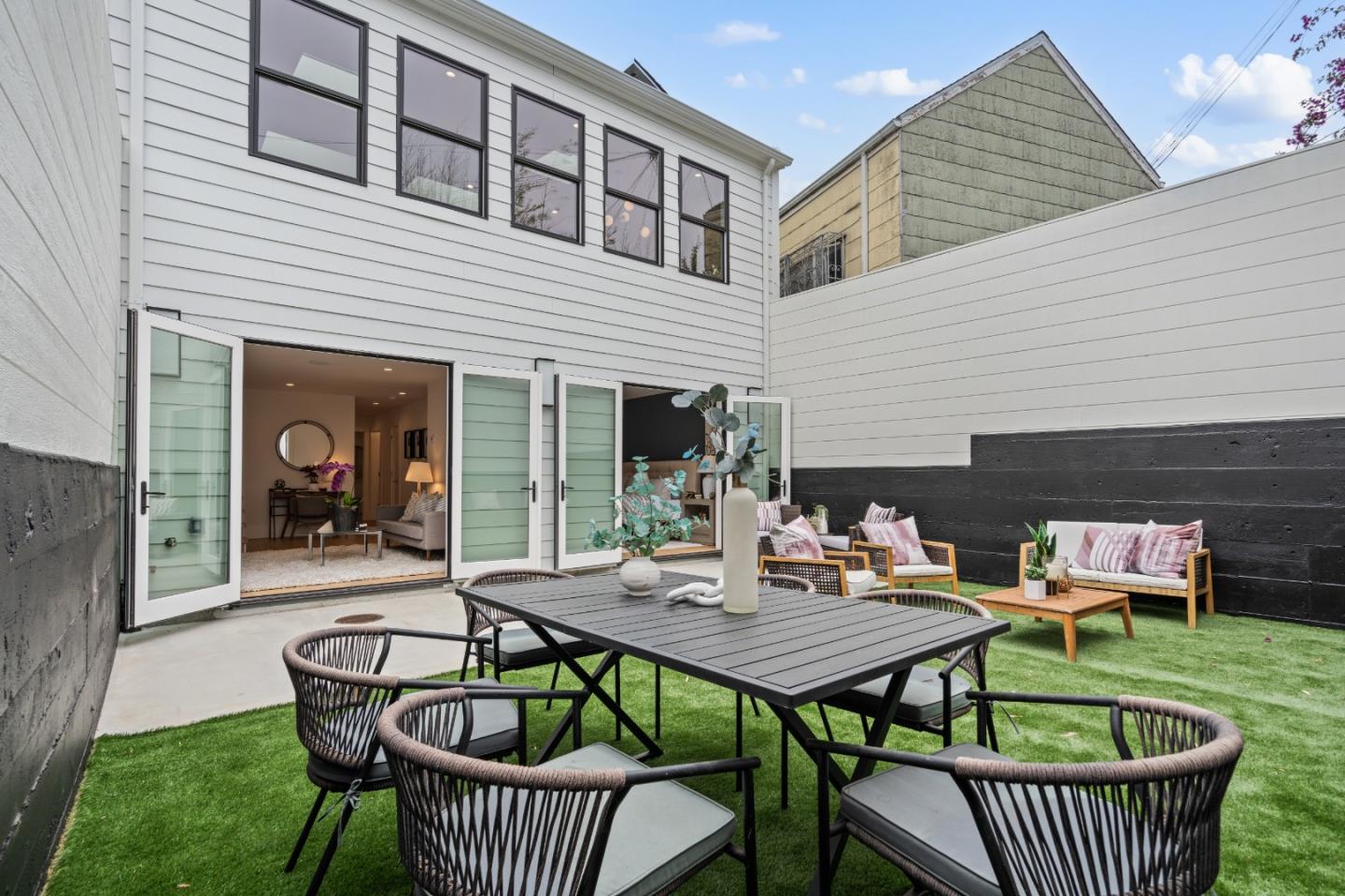 Detail Gallery Image 62 of 70 For 17 30th St, San Francisco,  CA 94110 - 4 Beds | 3 Baths