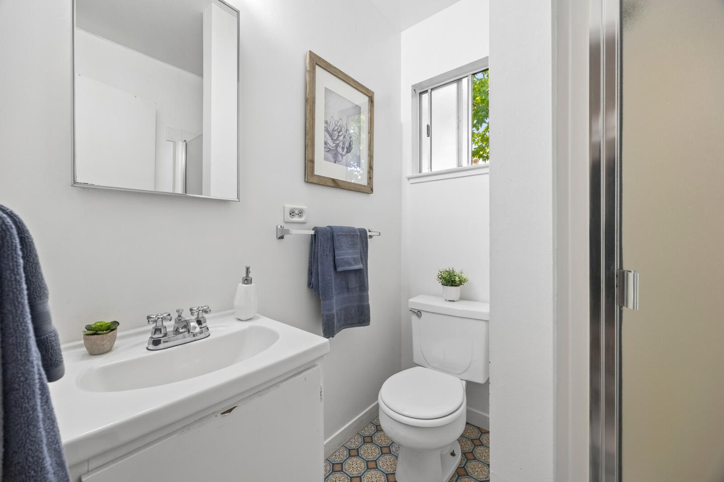 Detail Gallery Image 19 of 44 For 724 10th Ave, San Mateo,  CA 94402 - 3 Beds | 2 Baths