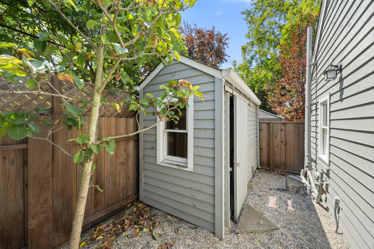Detail Gallery Image 27 of 44 For 724 10th Ave, San Mateo,  CA 94402 - 3 Beds | 2 Baths