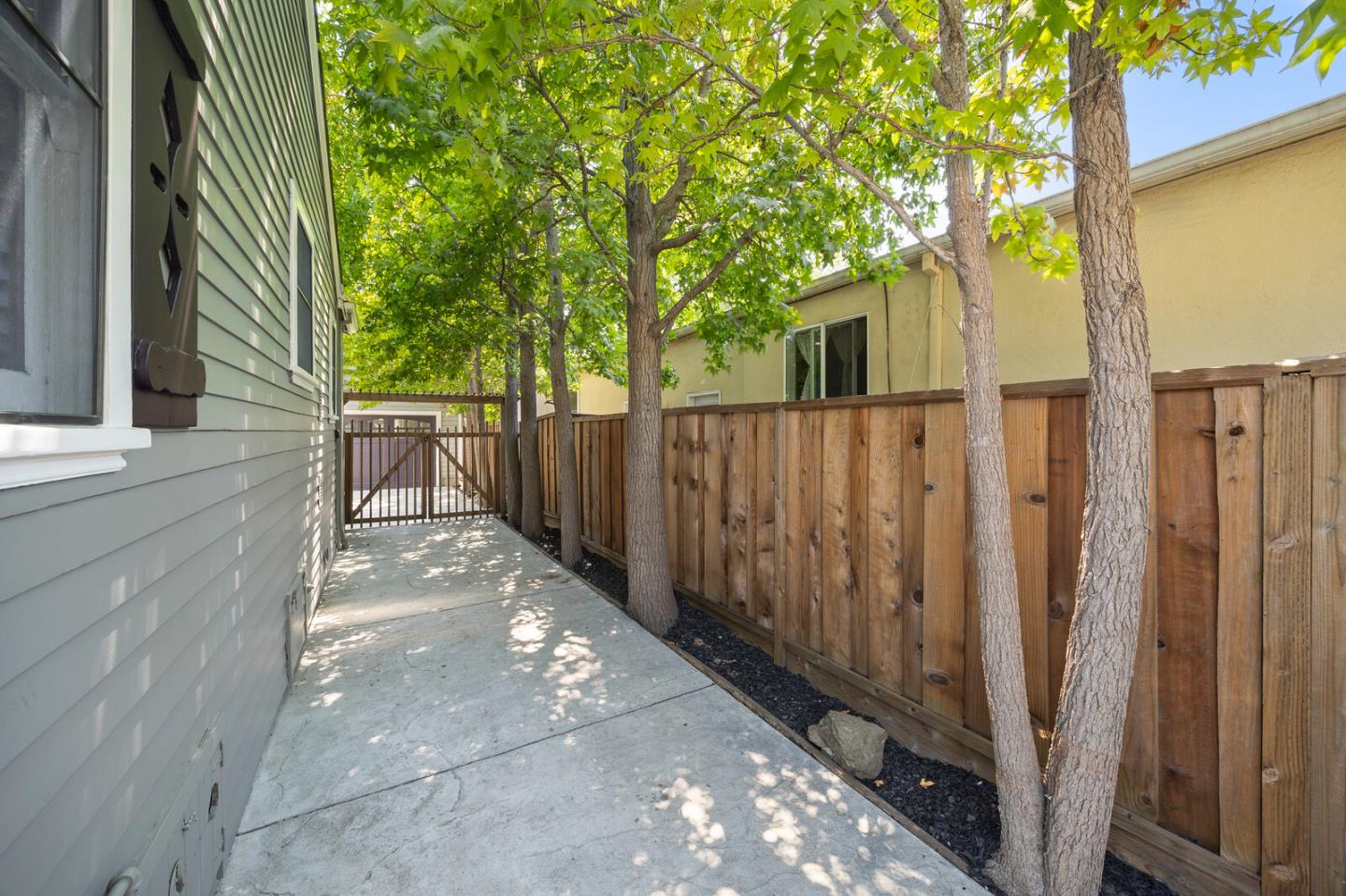 Detail Gallery Image 28 of 44 For 724 10th Ave, San Mateo,  CA 94402 - 3 Beds | 2 Baths