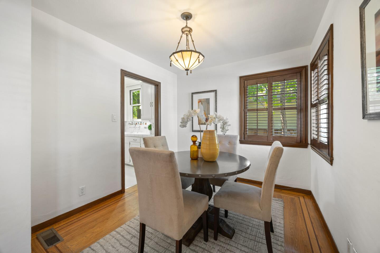 Detail Gallery Image 9 of 44 For 724 10th Ave, San Mateo,  CA 94402 - 3 Beds | 2 Baths