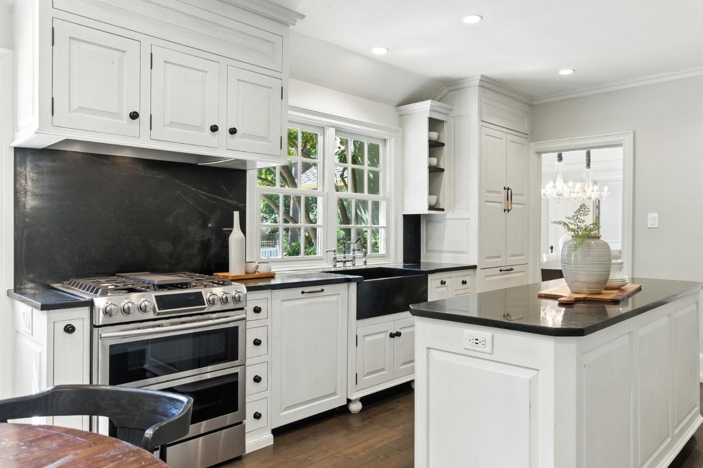 Detail Gallery Image 20 of 74 For 1486 Newport Ave, San Jose,  CA 95125 - 6 Beds | 5 Baths