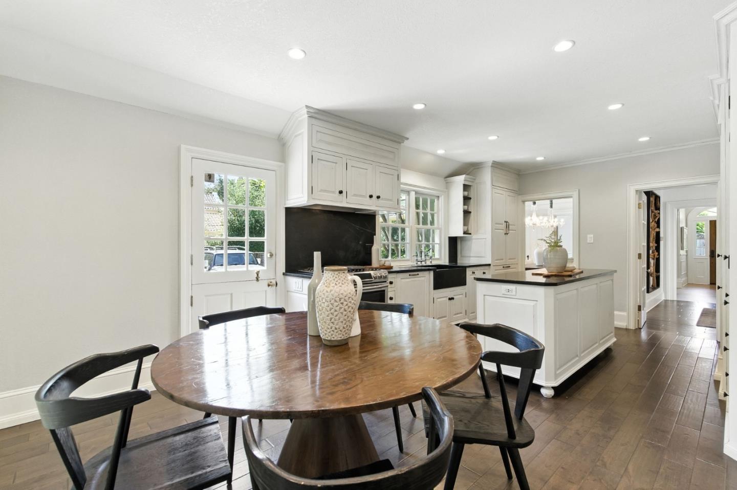 Detail Gallery Image 22 of 74 For 1486 Newport Ave, San Jose,  CA 95125 - 6 Beds | 5 Baths
