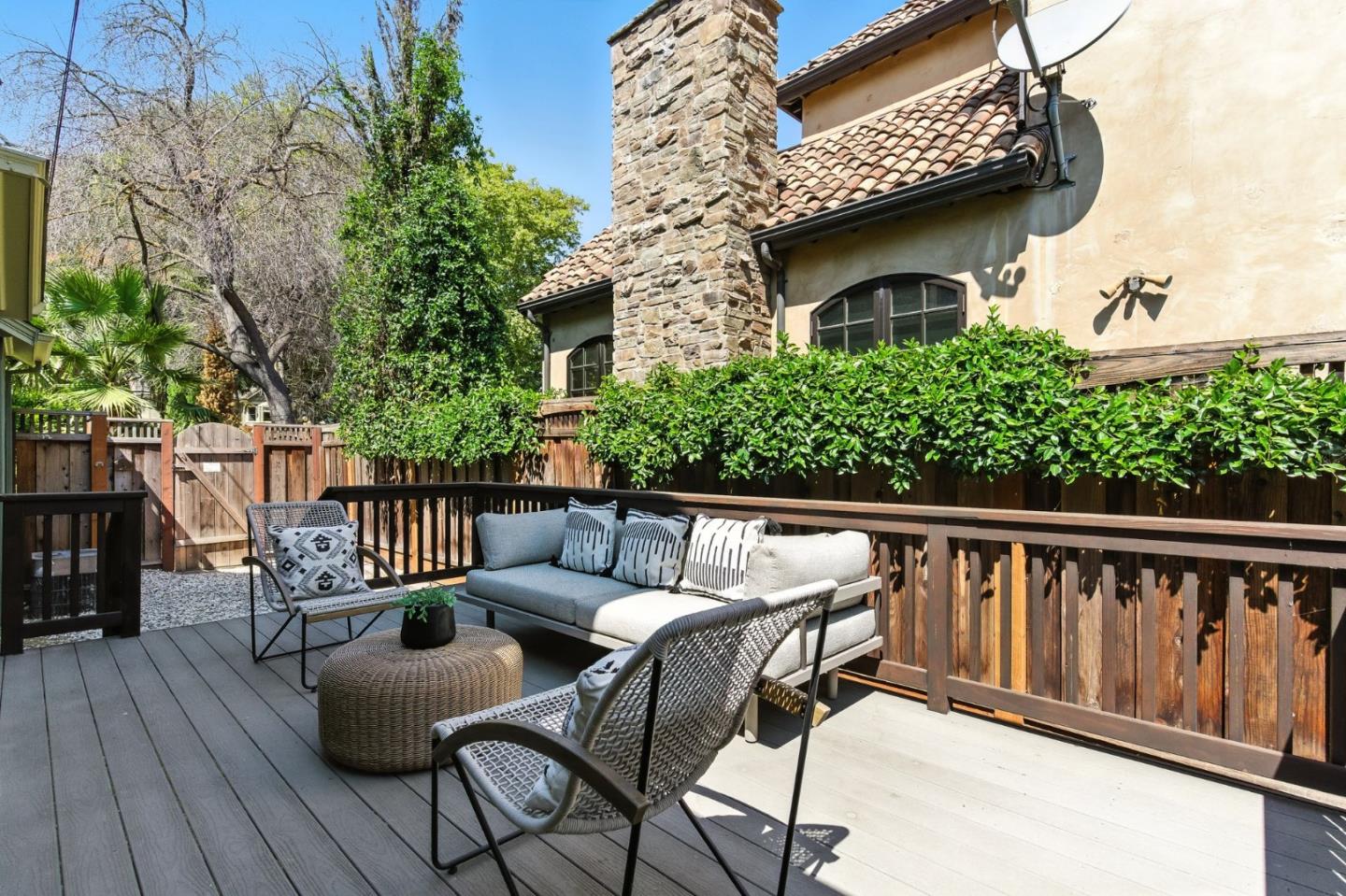 Detail Gallery Image 40 of 74 For 1486 Newport Ave, San Jose,  CA 95125 - 6 Beds | 5 Baths