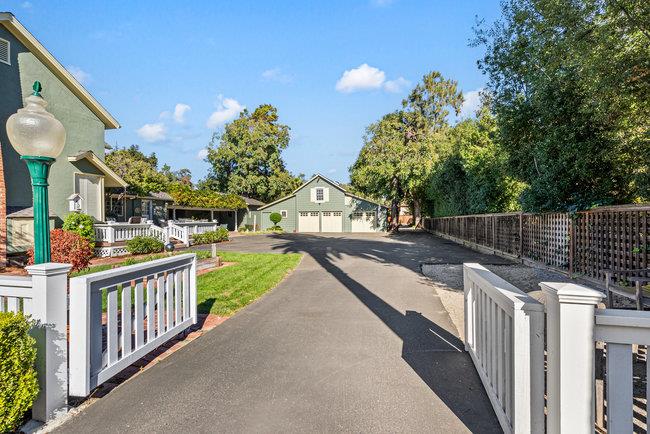 Detail Gallery Image 8 of 74 For 1486 Newport Ave, San Jose,  CA 95125 - 6 Beds | 5 Baths