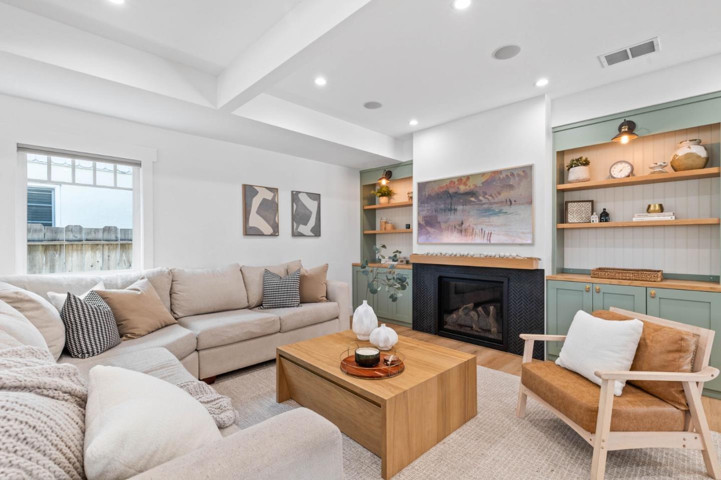Detail Gallery Image 14 of 44 For 891 Arnold Way, San Jose,  CA 95128 - 4 Beds | 2 Baths