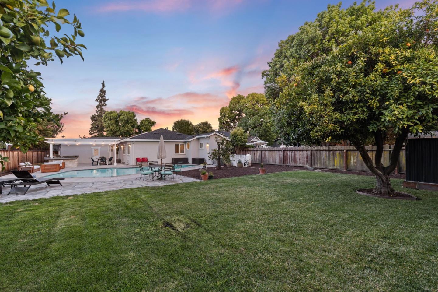 Detail Gallery Image 34 of 44 For 891 Arnold Way, San Jose,  CA 95128 - 4 Beds | 2 Baths