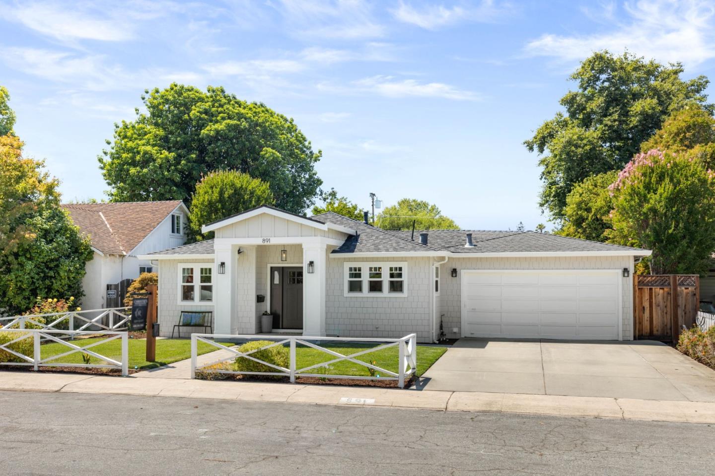 Detail Gallery Image 4 of 44 For 891 Arnold Way, San Jose,  CA 95128 - 4 Beds | 2 Baths