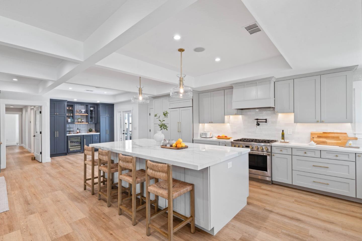 Detail Gallery Image 6 of 44 For 891 Arnold Way, San Jose,  CA 95128 - 4 Beds | 2 Baths