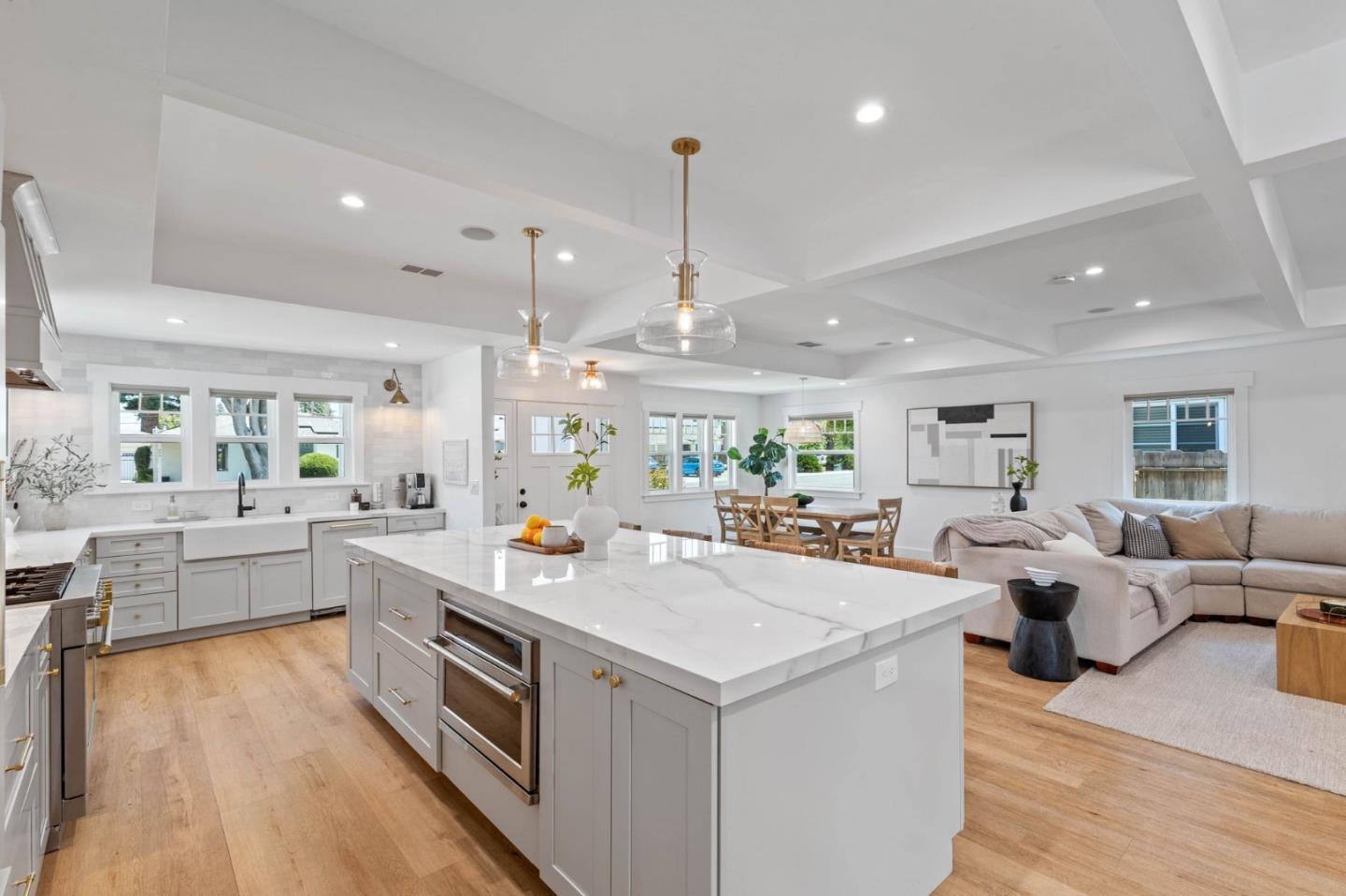 Detail Gallery Image 9 of 44 For 891 Arnold Way, San Jose,  CA 95128 - 4 Beds | 2 Baths