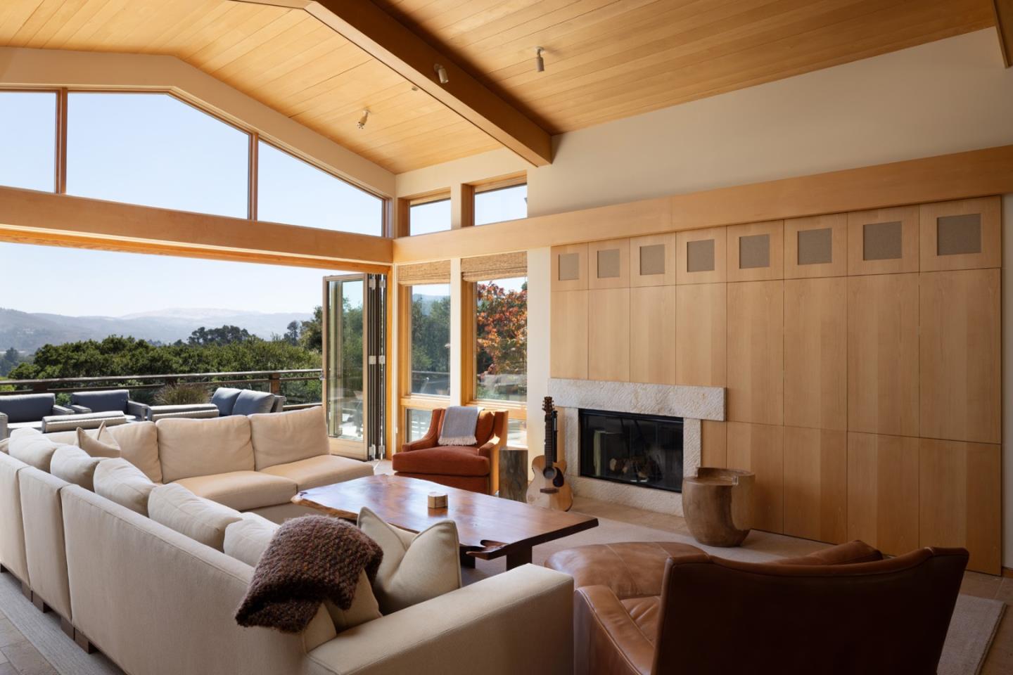 Detail Gallery Image 4 of 24 For 5473 Quail Meadows Dr, Carmel,  CA 93923 - 3 Beds | 4/1 Baths