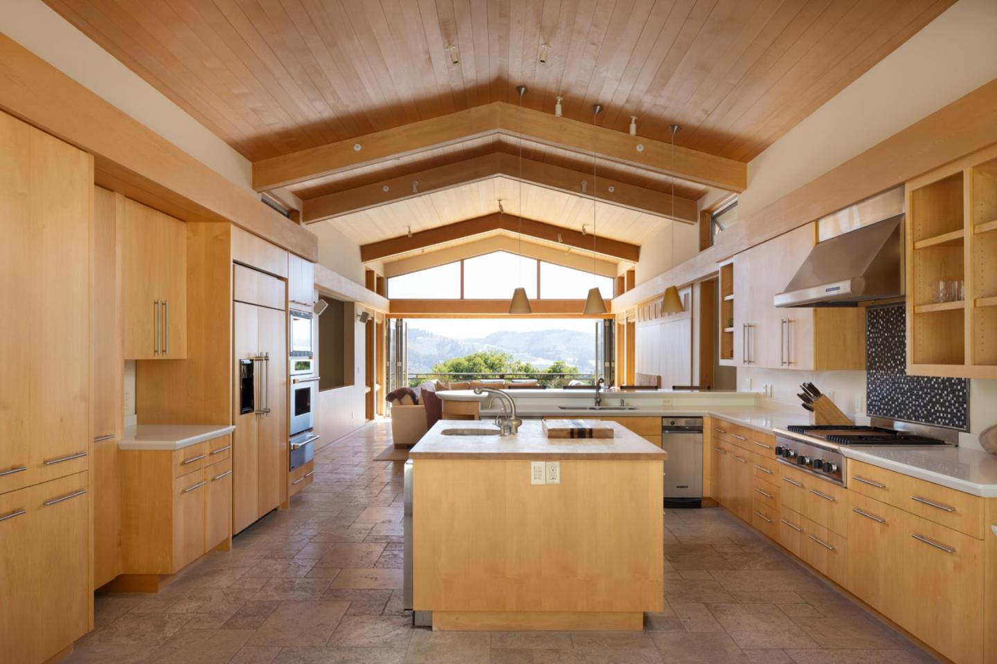 Detail Gallery Image 6 of 24 For 5473 Quail Meadows Dr, Carmel,  CA 93923 - 3 Beds | 4/1 Baths