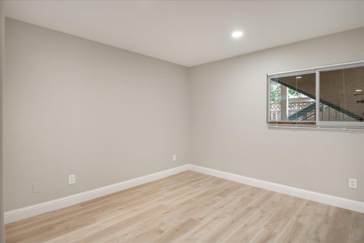 Detail Gallery Image 10 of 25 For 127 Rancho Dr, San Jose,  CA 95111 - – Beds | – Baths