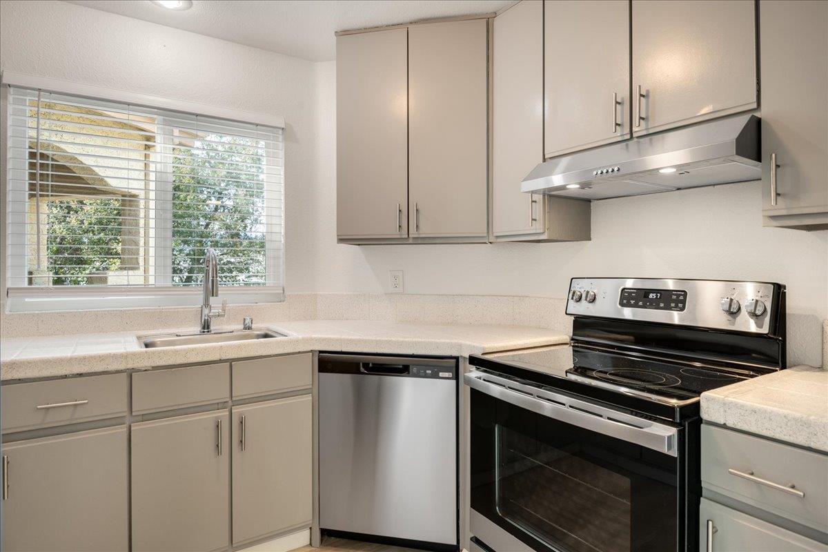 Detail Gallery Image 20 of 25 For 127 Rancho Dr, San Jose,  CA 95111 - – Beds | – Baths