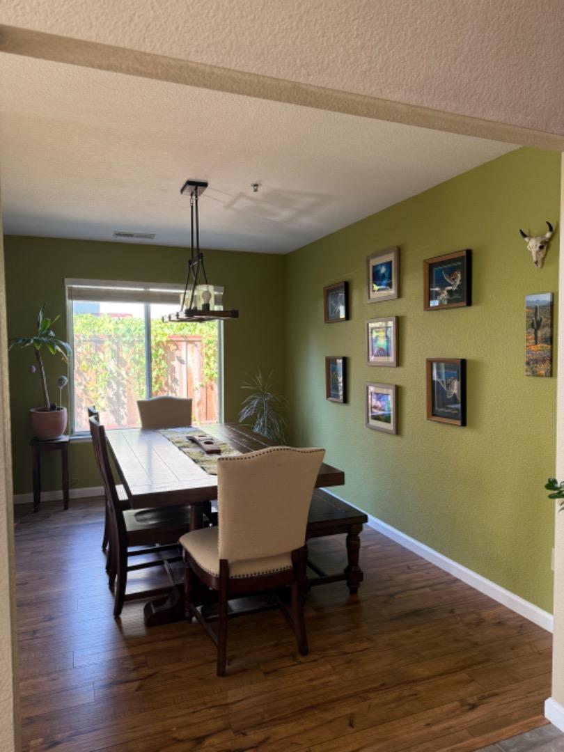 Detail Gallery Image 13 of 21 For 1615 Newport Ct, Salinas,  CA 93906 - 3 Beds | 2 Baths