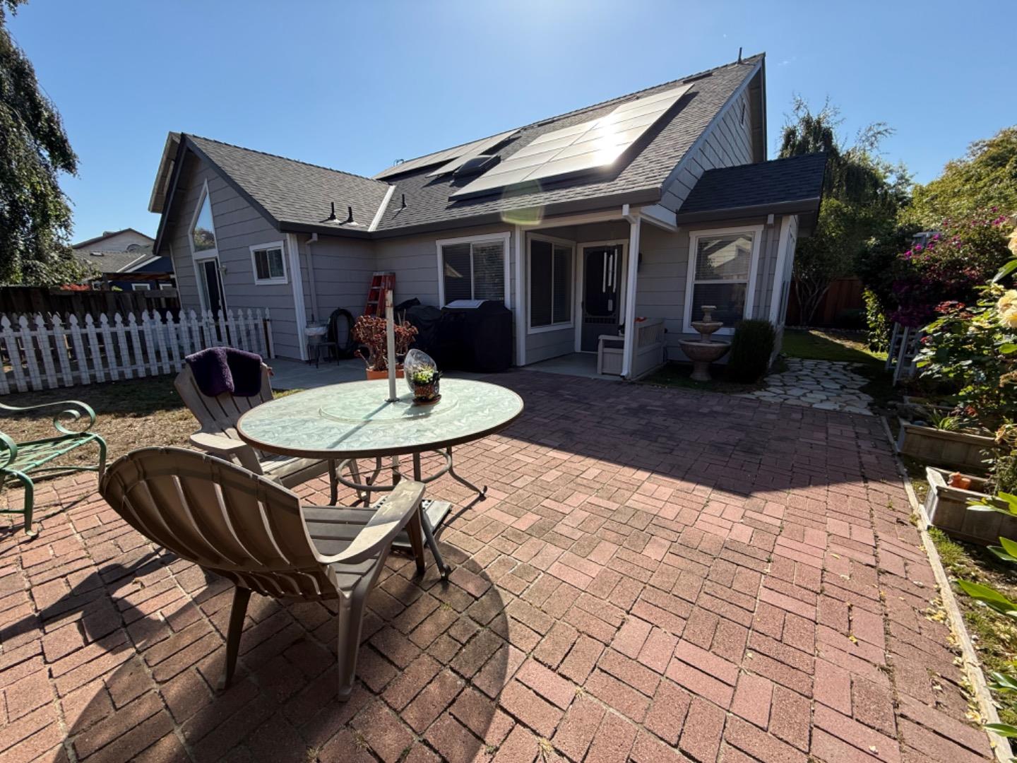 Detail Gallery Image 18 of 21 For 1615 Newport Ct, Salinas,  CA 93906 - 3 Beds | 2 Baths