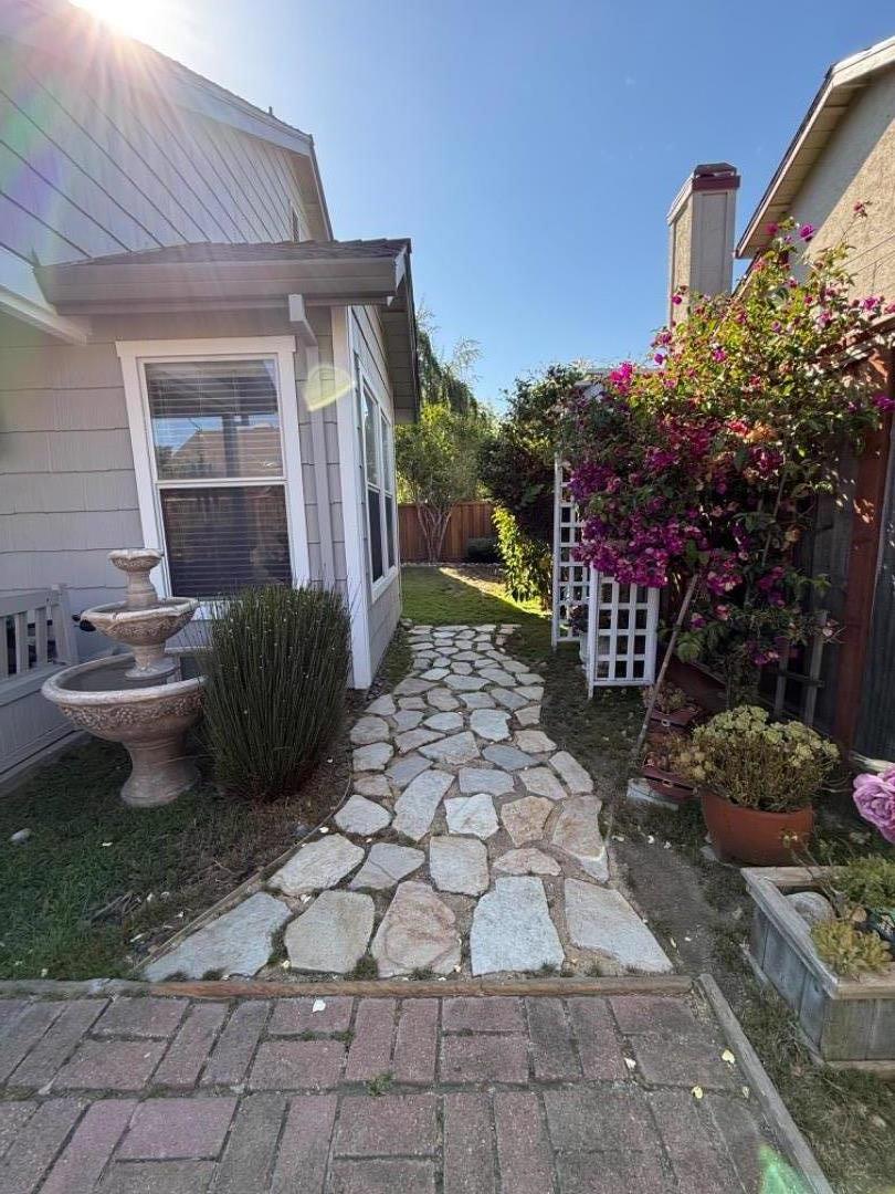 Detail Gallery Image 19 of 21 For 1615 Newport Ct, Salinas,  CA 93906 - 3 Beds | 2 Baths