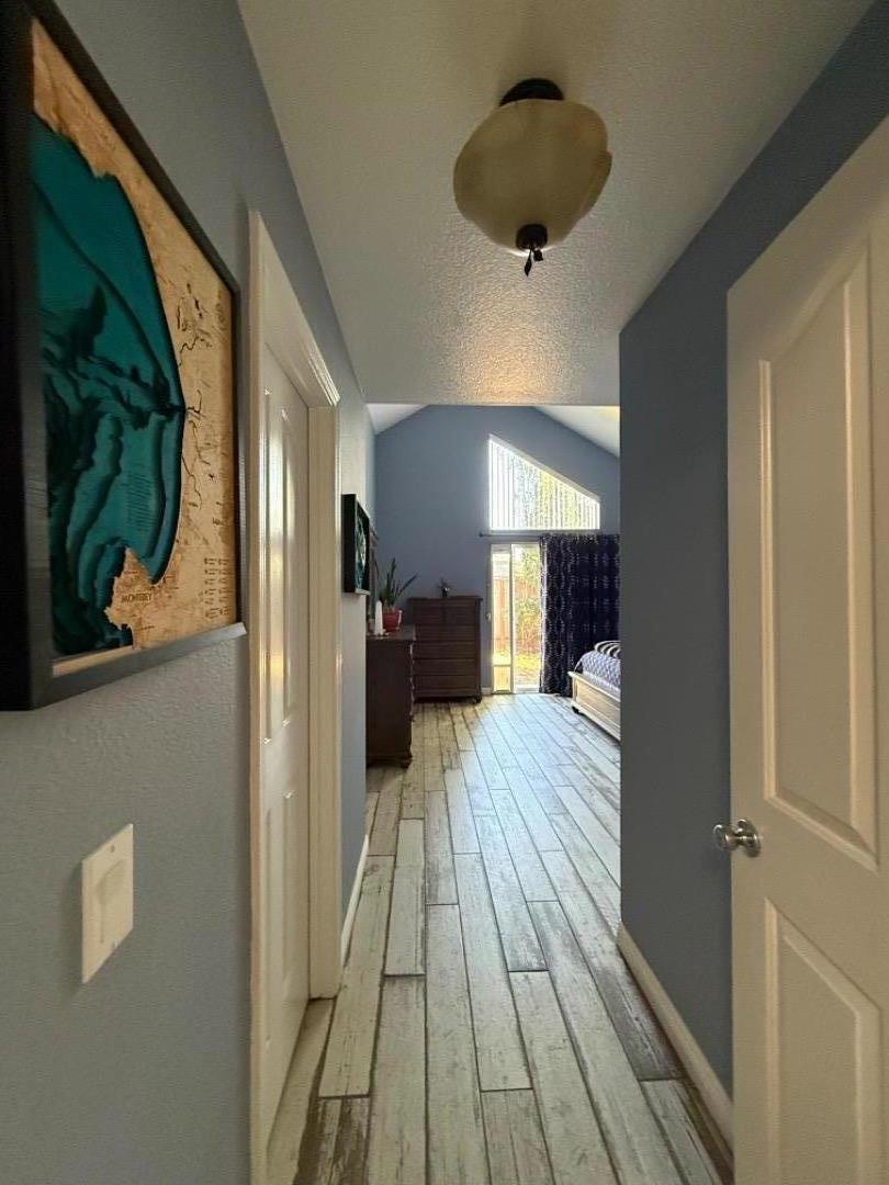 Detail Gallery Image 7 of 21 For 1615 Newport Ct, Salinas,  CA 93906 - 3 Beds | 2 Baths