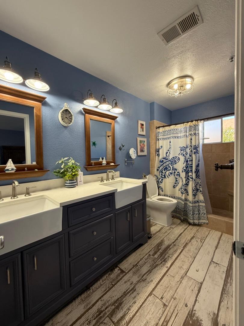 Detail Gallery Image 9 of 21 For 1615 Newport Ct, Salinas,  CA 93906 - 3 Beds | 2 Baths