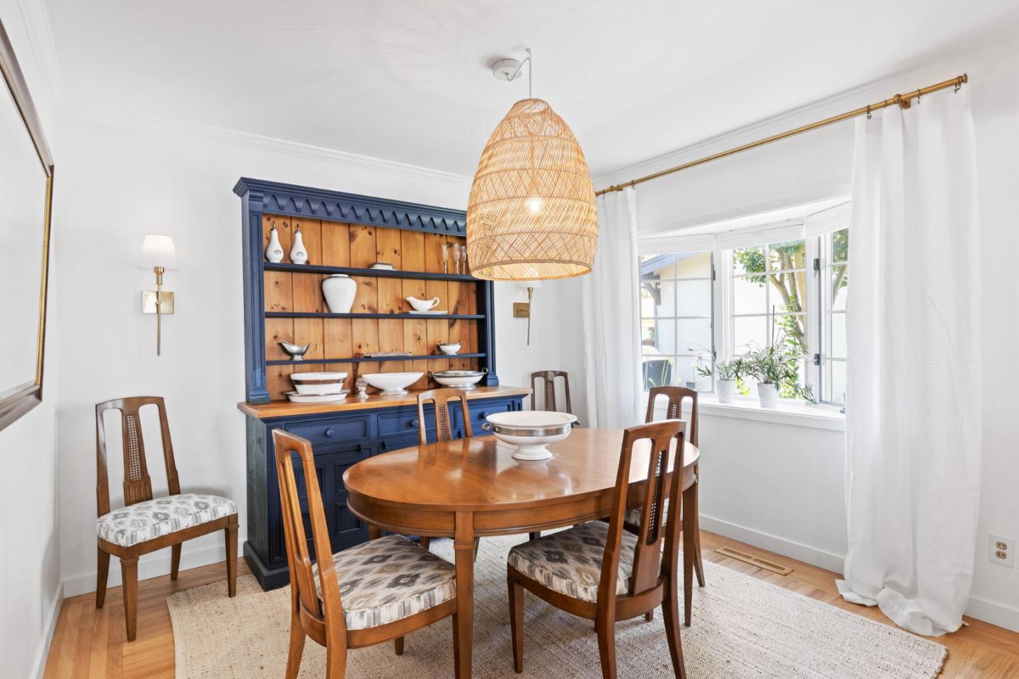 Detail Gallery Image 7 of 26 For 2061 Oakley Ave, Menlo Park,  CA 94025 - 3 Beds | 2 Baths
