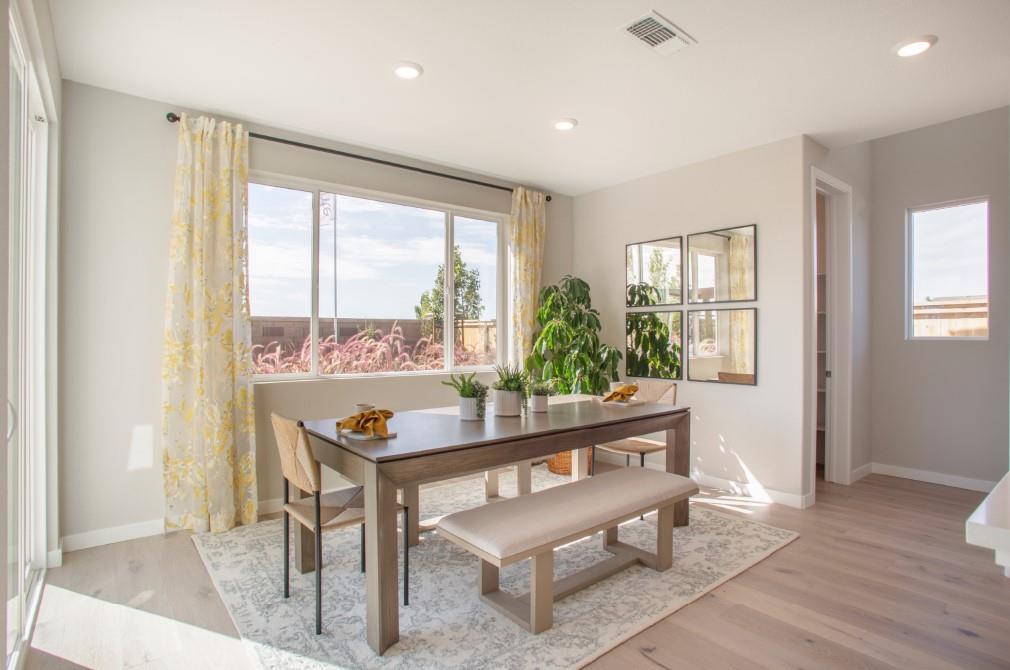 Detail Gallery Image 7 of 16 For 16010 Testarossa St, Lathrop,  CA 95330 - 4 Beds | 3 Baths