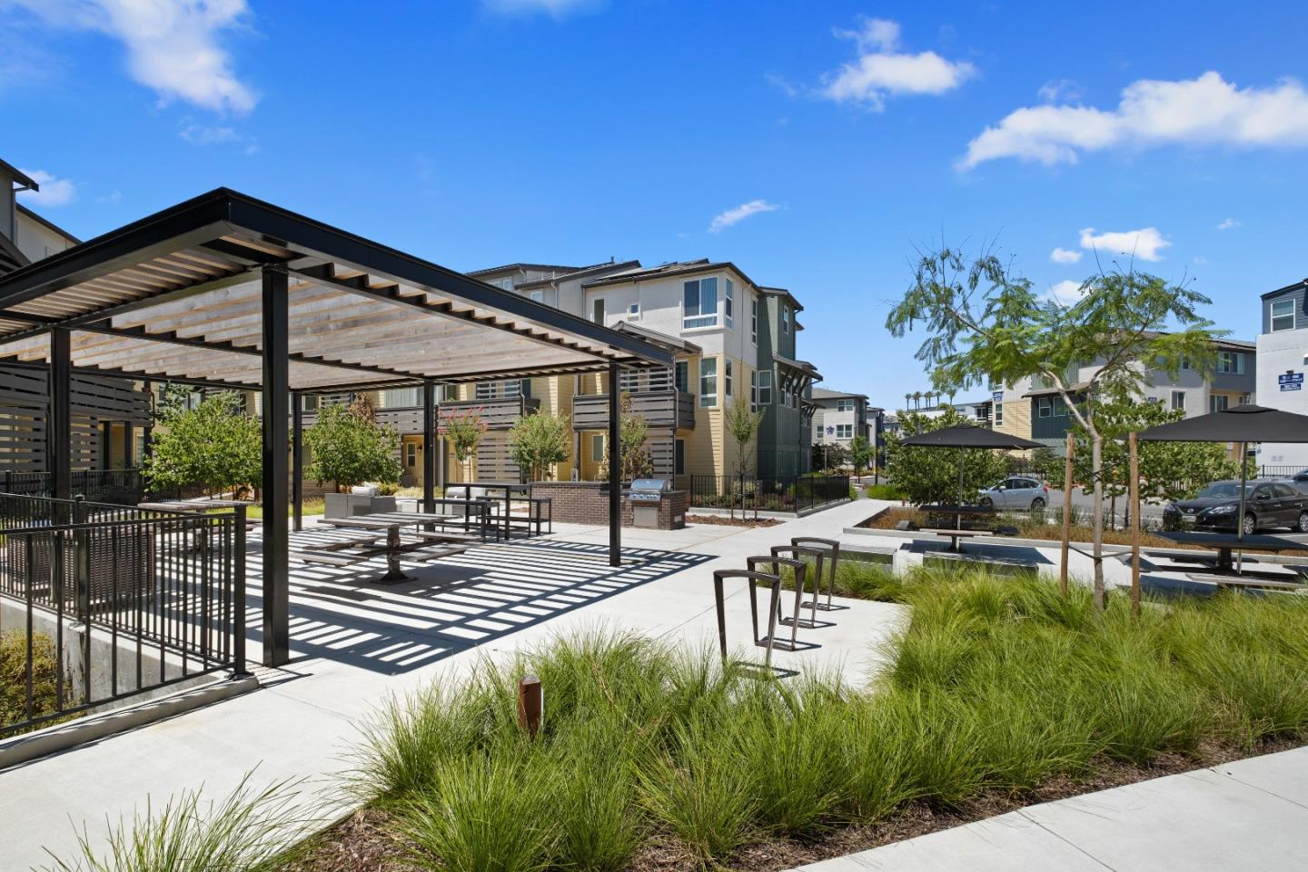 Detail Gallery Image 10 of 55 For 1882 Joshua Tree Cir, Milpitas,  CA 95035 - 4 Beds | 3/1 Baths