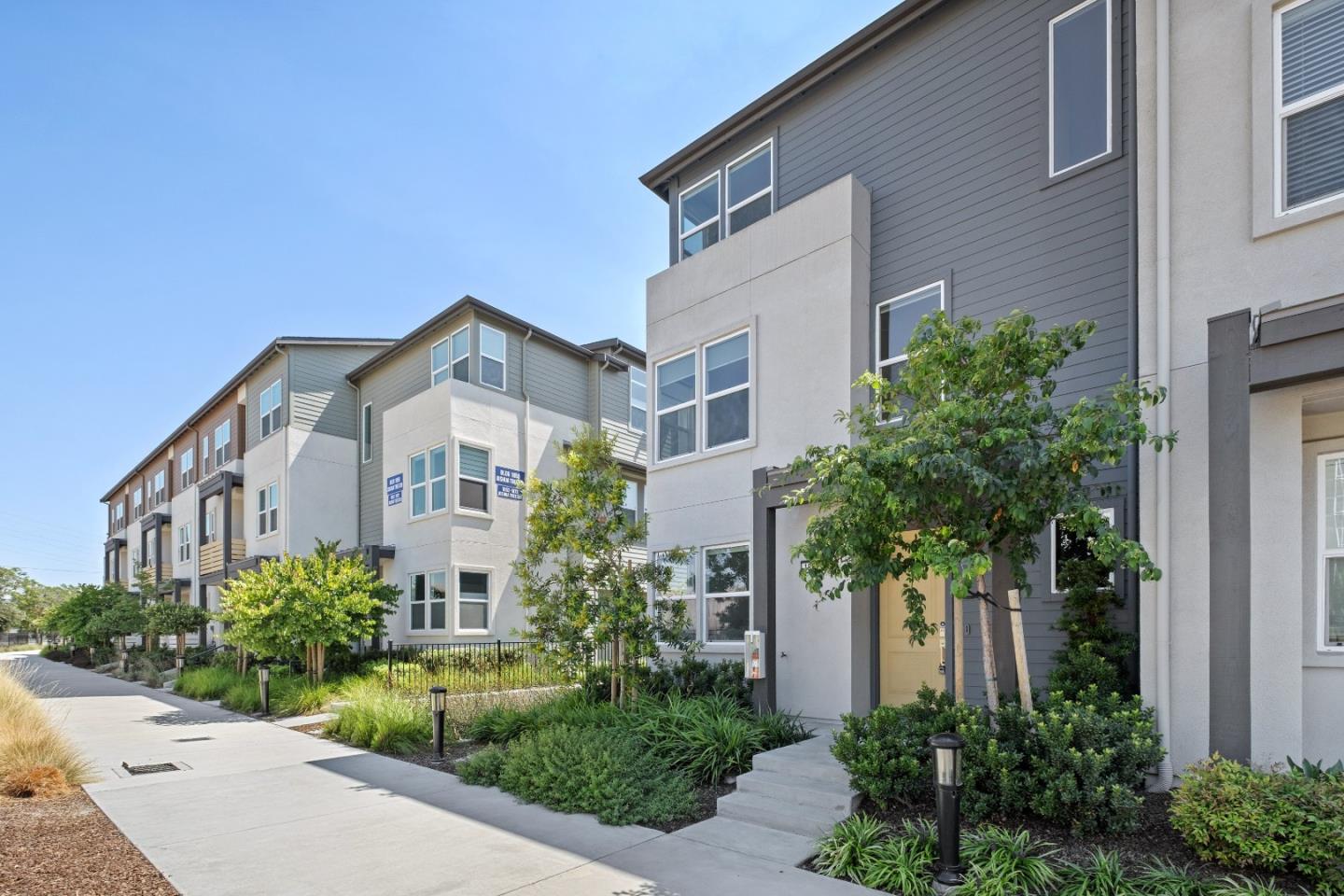 Detail Gallery Image 50 of 55 For 1882 Joshua Tree Cir, Milpitas,  CA 95035 - 4 Beds | 3/1 Baths