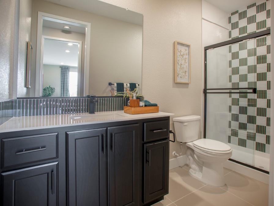 Detail Gallery Image 9 of 16 For 15996 Testarossa St, Lathrop,  CA 95330 - 4 Beds | 3 Baths