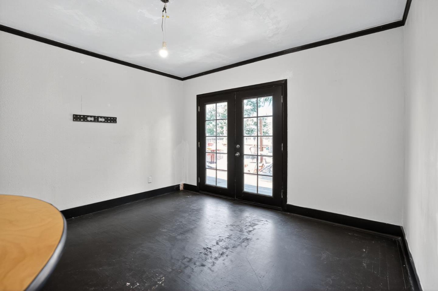 Detail Gallery Image 16 of 29 For 7000 Arthur St, Oakland,  CA 94605 - 2 Beds | 1 Baths