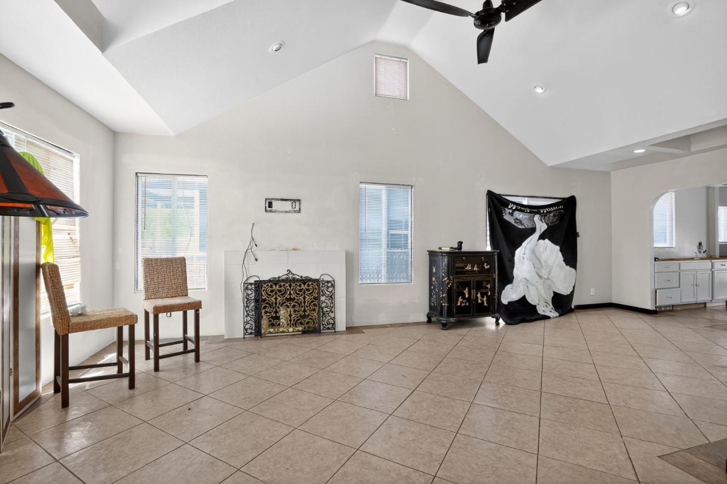 Detail Gallery Image 9 of 29 For 7000 Arthur St, Oakland,  CA 94605 - 2 Beds | 1 Baths