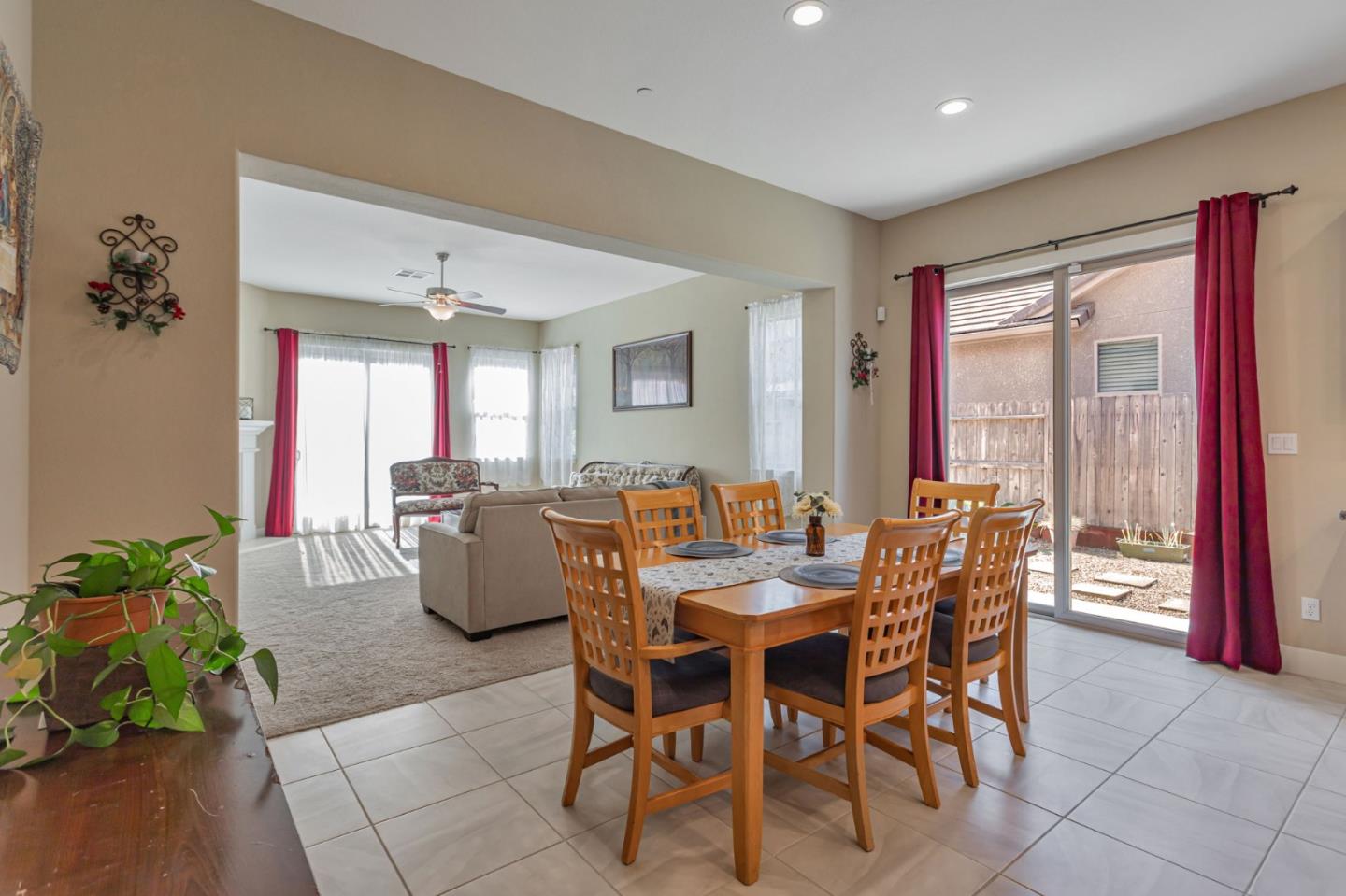 Detail Gallery Image 16 of 54 For 1575 Sunflower Dr, Hollister,  CA 95023 - 4 Beds | 2 Baths