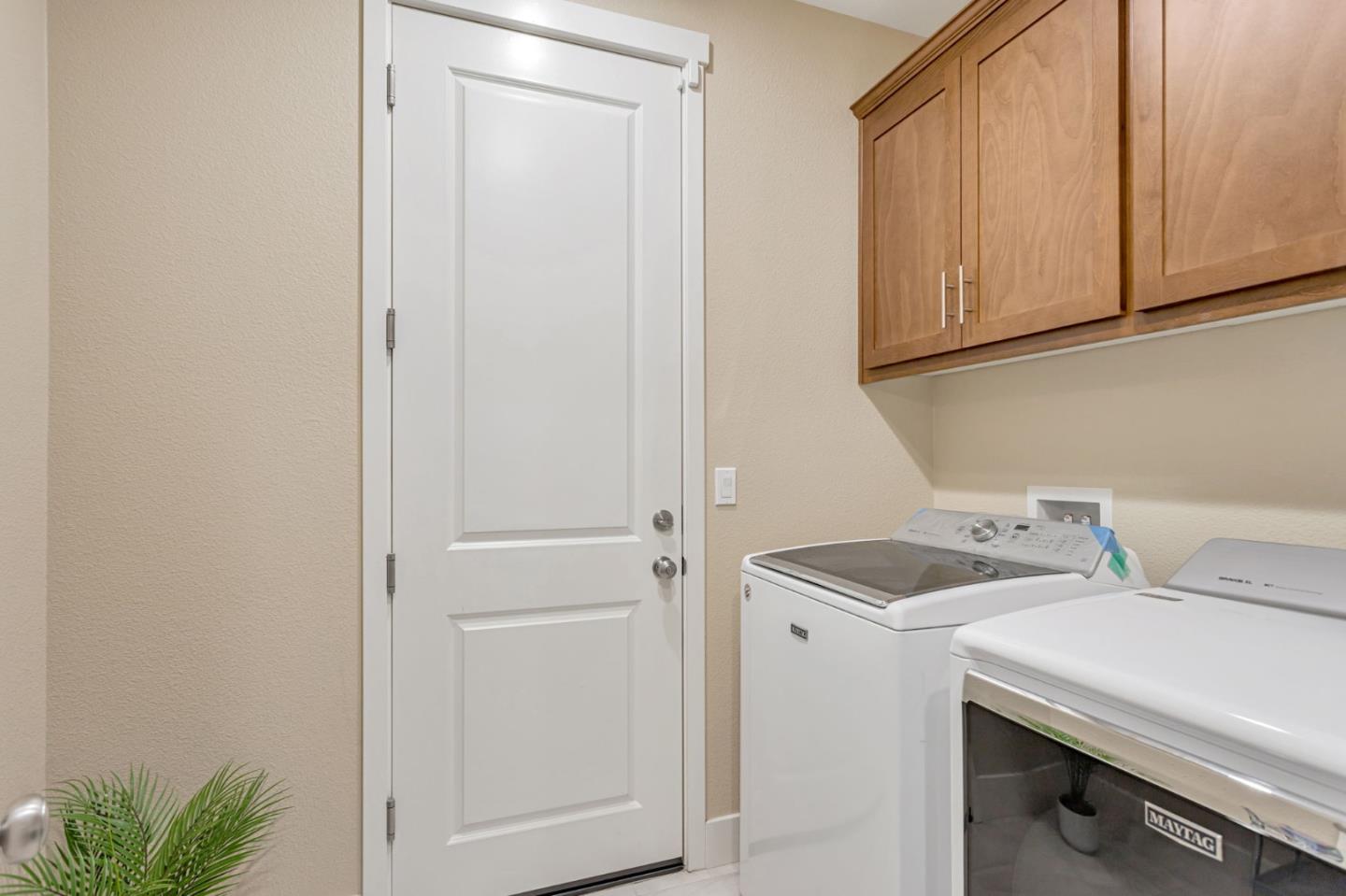 Detail Gallery Image 24 of 54 For 1575 Sunflower Dr, Hollister,  CA 95023 - 4 Beds | 2 Baths