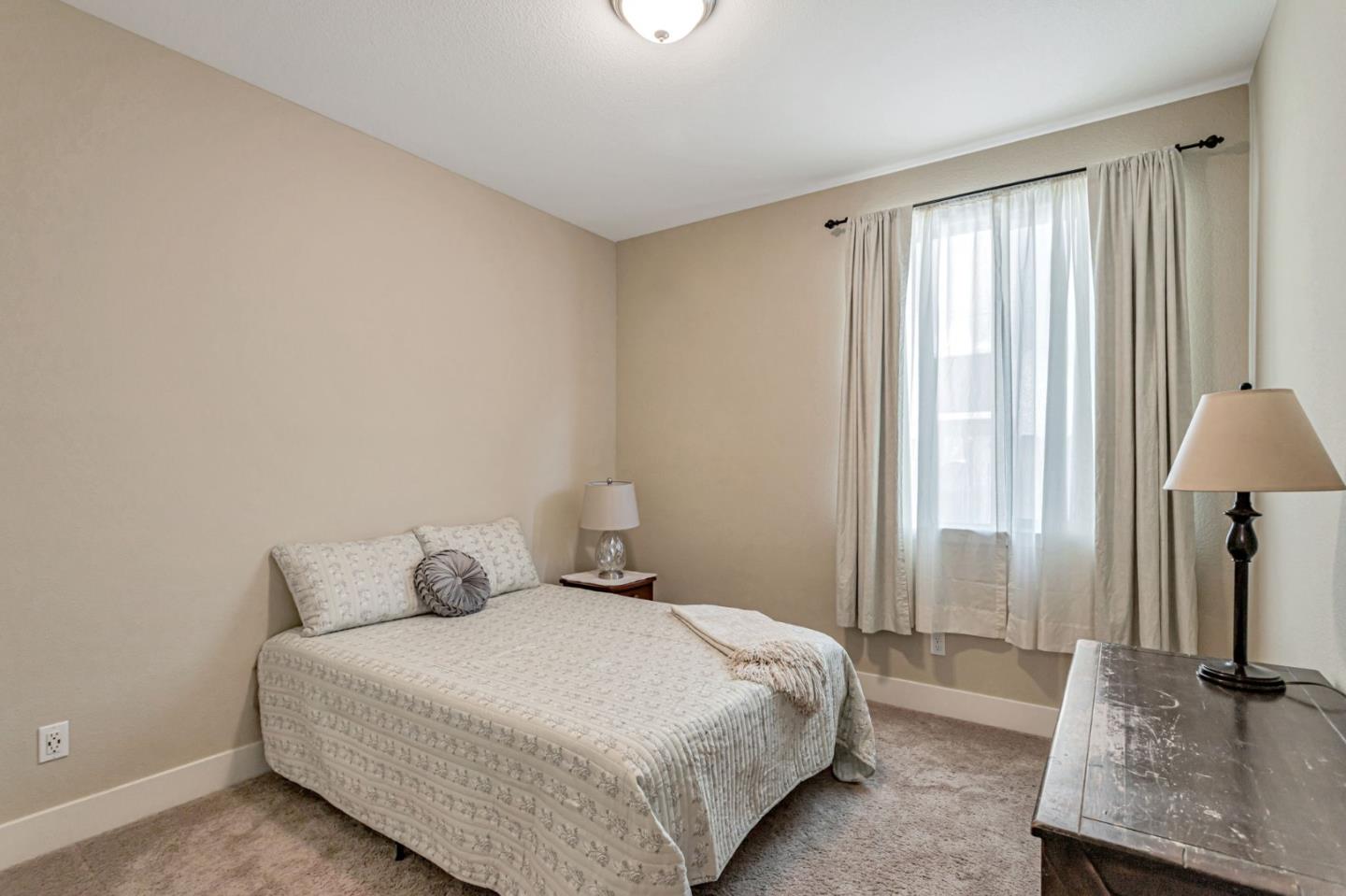 Detail Gallery Image 27 of 54 For 1575 Sunflower Dr, Hollister,  CA 95023 - 4 Beds | 2 Baths