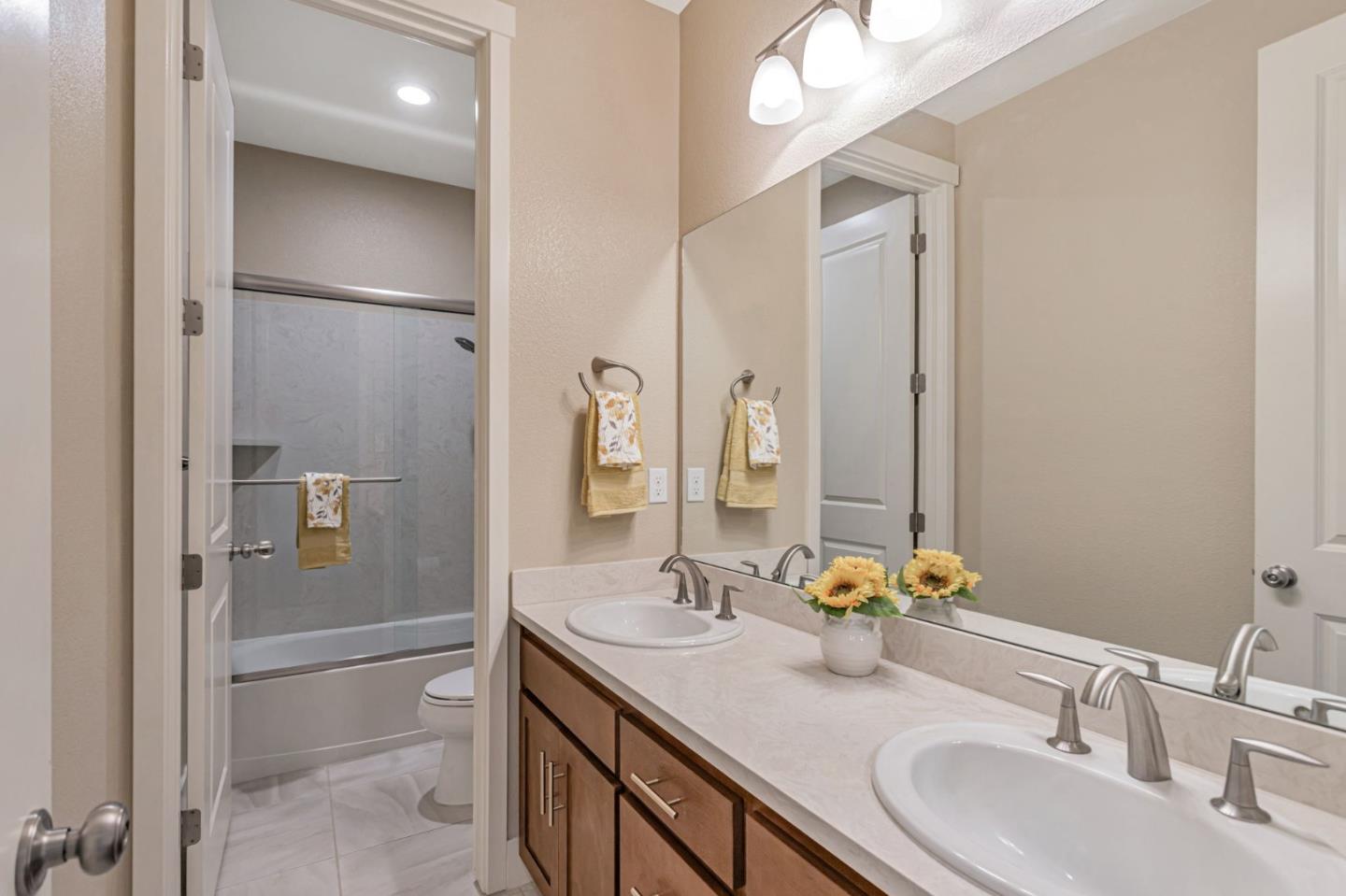 Detail Gallery Image 30 of 54 For 1575 Sunflower Dr, Hollister,  CA 95023 - 4 Beds | 2 Baths