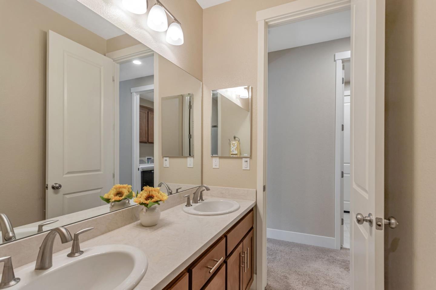 Detail Gallery Image 32 of 54 For 1575 Sunflower Dr, Hollister,  CA 95023 - 4 Beds | 2 Baths