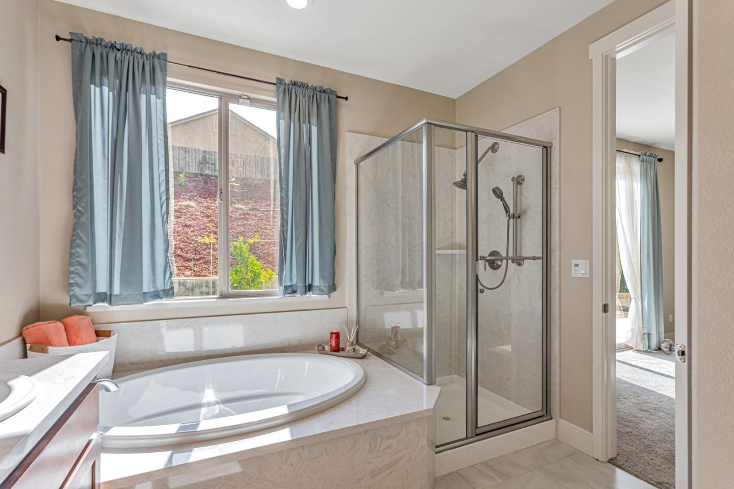 Detail Gallery Image 40 of 54 For 1575 Sunflower Dr, Hollister,  CA 95023 - 4 Beds | 2 Baths