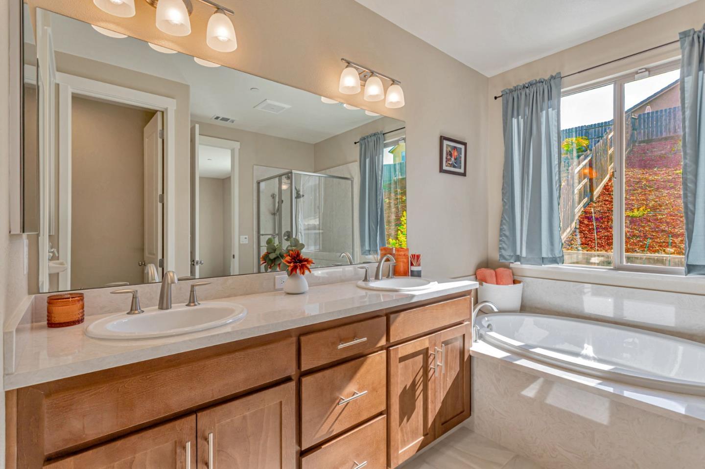 Detail Gallery Image 41 of 54 For 1575 Sunflower Dr, Hollister,  CA 95023 - 4 Beds | 2 Baths