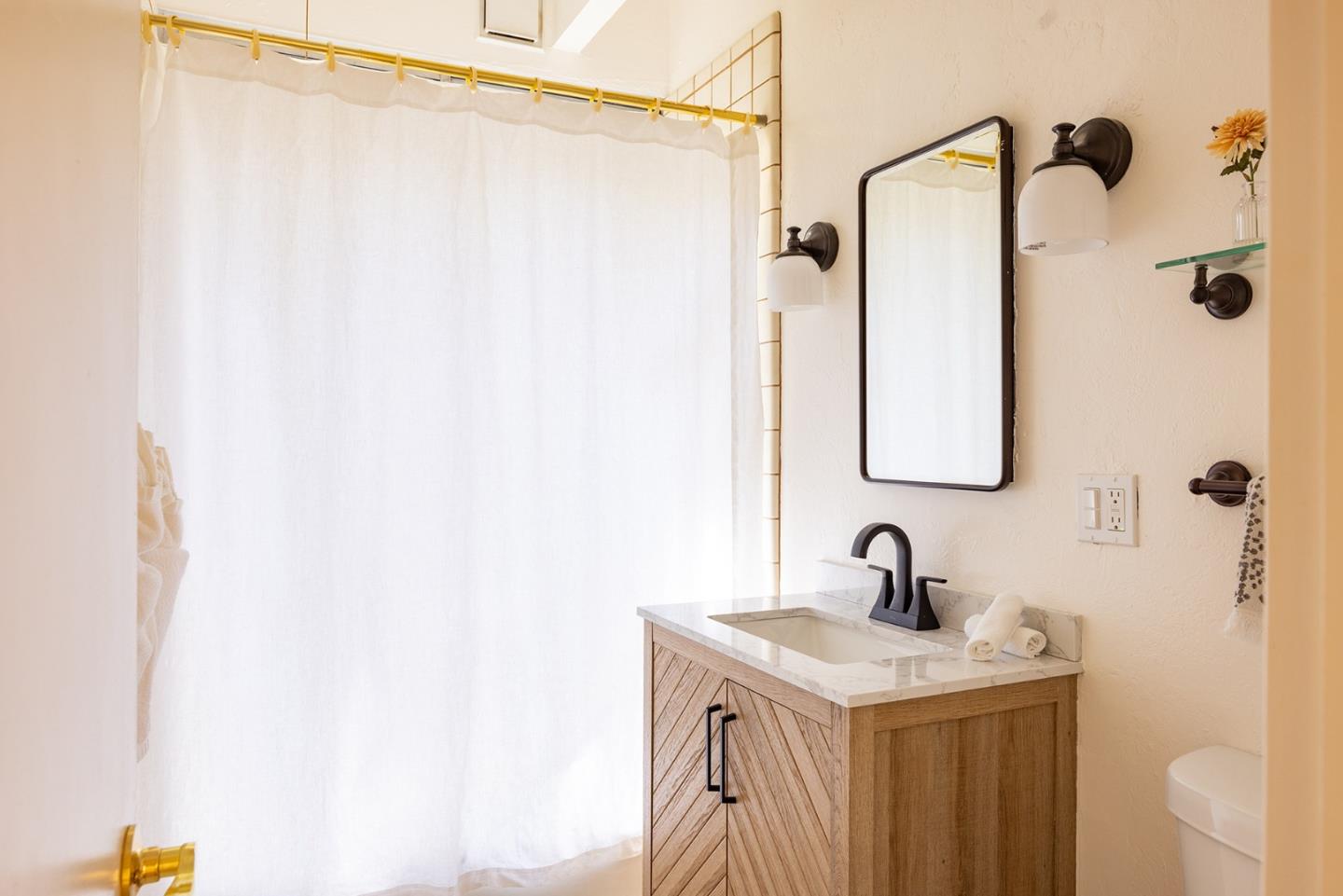 Detail Gallery Image 13 of 21 For 32 Southbank Rd, Carmel Valley,  CA 93924 - 2 Beds | 1 Baths