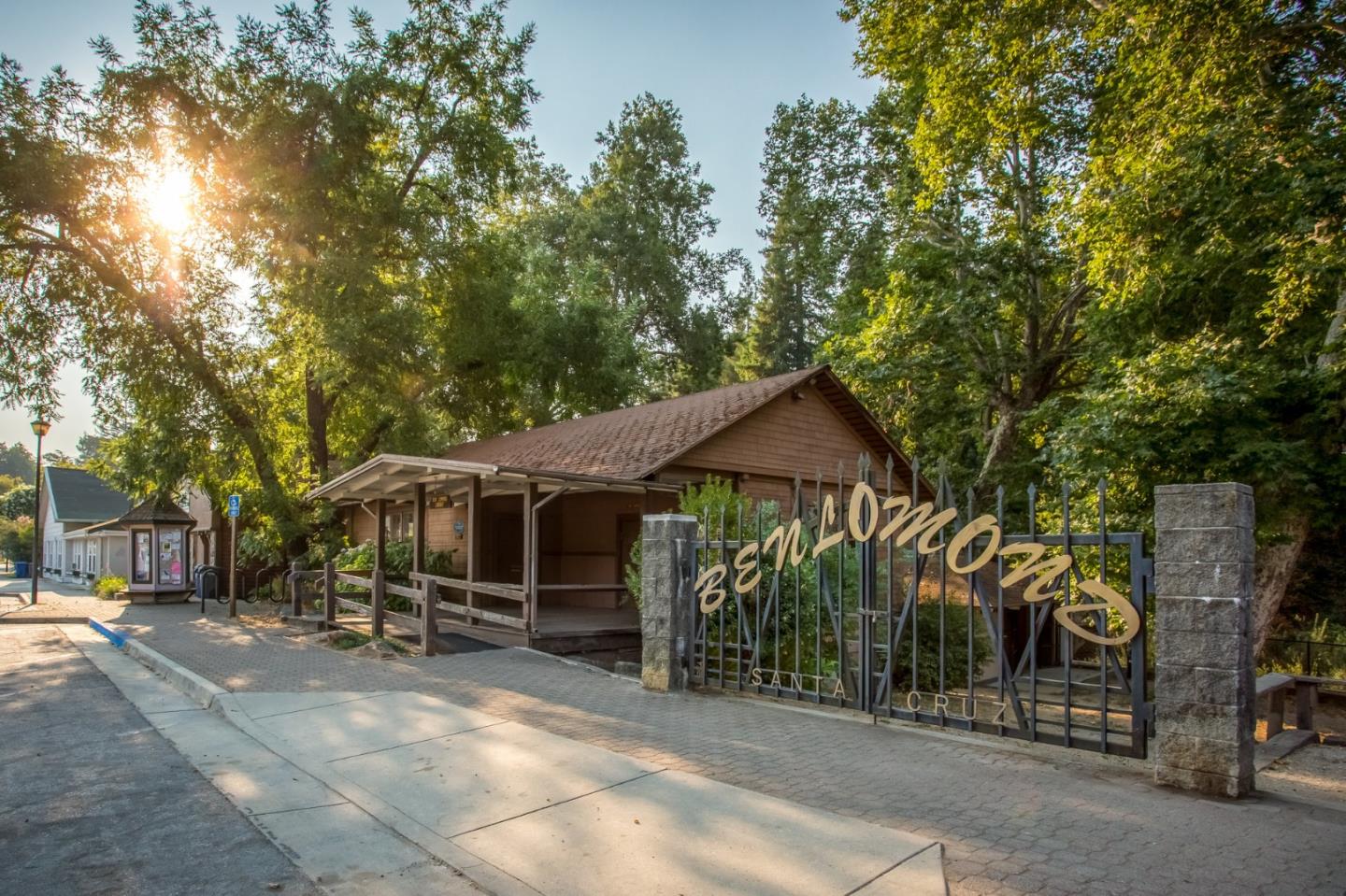 Detail Gallery Image 30 of 31 For 155 Rowardennan Dr, Ben Lomond,  CA 95005 - 2 Beds | 1 Baths