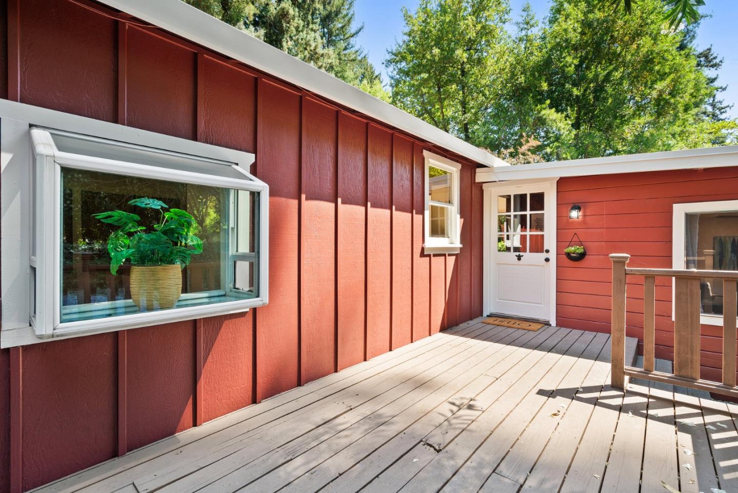 Detail Gallery Image 4 of 31 For 155 Rowardennan Dr, Ben Lomond,  CA 95005 - 2 Beds | 1 Baths